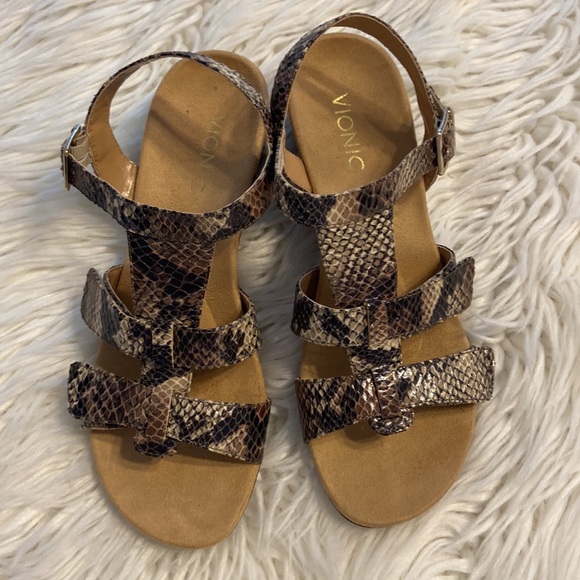 VIONIC Sandals BNWOT size 8 brown and tan color please see all photos (P7) - Picture 2 of 13